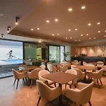 Flamingo 4* Radhimë