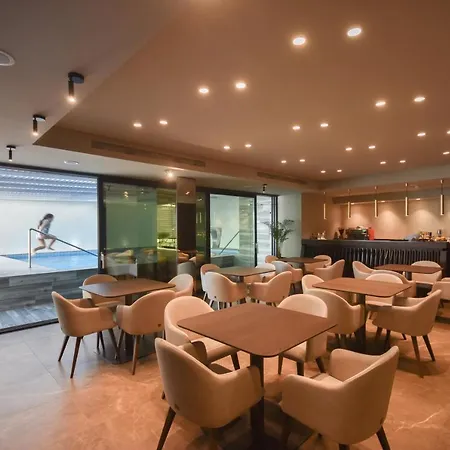 Flamingo & 4* Vlore