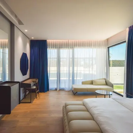Hotel Flamingo Radhimë