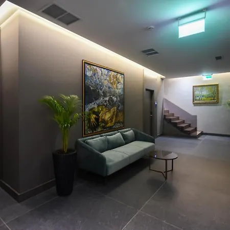 Flamingo 4*