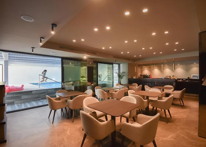 Flamingo 4* Radhimë